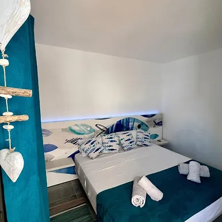 Casa Azul Soleada Calan Porter アパート Cala En Porter (Menorca)